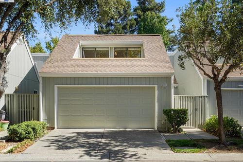 5227 Riverdale Ct, Pleasanton, CA, 94588-3758 | Card Image