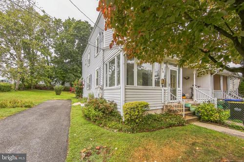 72 W Central Ave, PAOLI, PA, 19301-1347 | Card Image