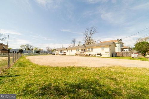 b-323 W Peach Street, Vineland, NJ, 08360 | Card Image