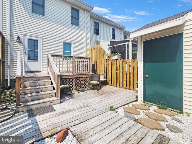 7207 Bunting Rd, Townhouse with 2 bedrooms, 3 bathrooms and null parking in CHINCOTEAGUE ISLAND VA | Image 5