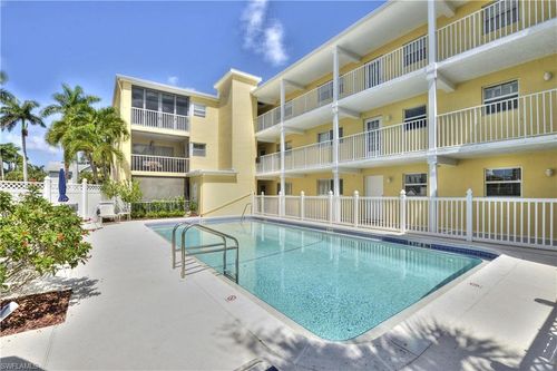 apt-305-900 8th Ave S, NAPLES, FL, 34102-6904 | Card Image