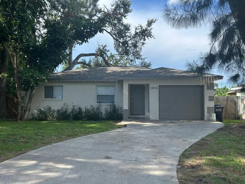 1015 61st Avenue Dr E, Bradenton, FL, 34203-7711 | Card Image