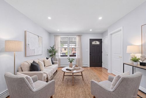 24 E 55 St Street, New York, NY, 11203 | Card Image