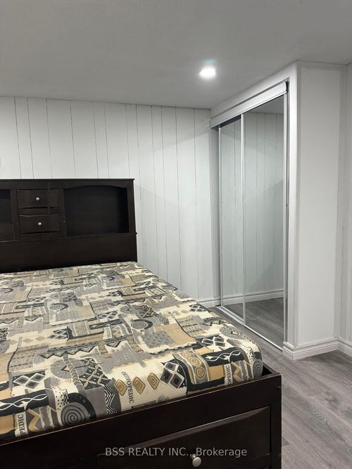 8 Trestleside Grove, Scarborough, ON, M1R5A9 | Card Image