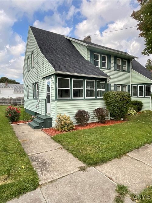 227 Francis St, Watertown, NY, 13601-1604 | Card Image
