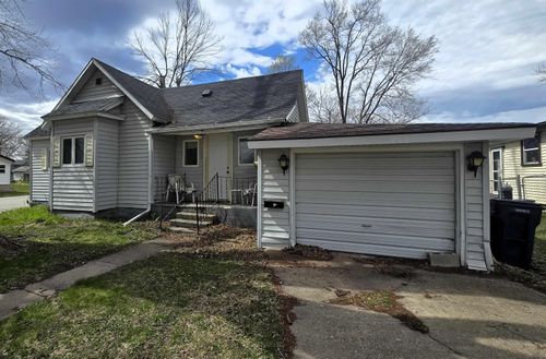 103 Sycamore St, La Porte City, IA, 50651-1421 | Card Image