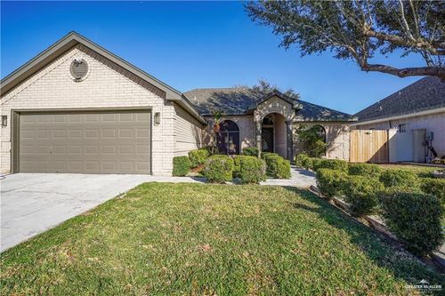 3506 N 34th Ln, McAllen, TX, 78501-6382 | Card Image