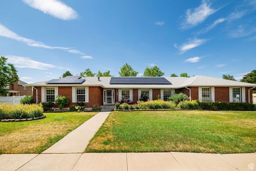 5883 Jared Way, South Ogden, UT, 84403-5313 | Card Image