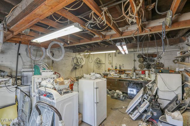 18241828 Netherland Inn Rd, House other with 2 bedrooms, 1 bathrooms and null parking in Kingsport TN | Image 22