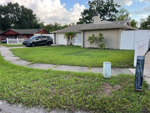 8010 Woodvine Pl, Tampa, FL, 33615-2051 | Card Image