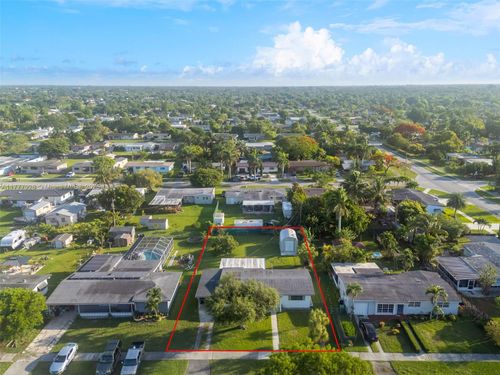 1425 Nw 9th St, Homestead, FL, 33030-3864 | Card Image