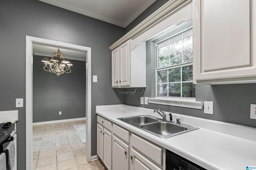231 Cambrian Ridge Trl, PELHAM, AL, 35124-4822 | Card Image