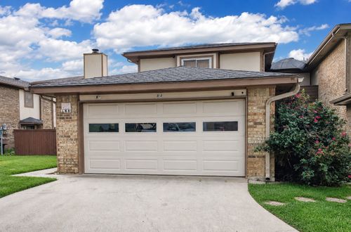 88 Morrow Dr, Bedford, TX, 76021-7113 | Card Image