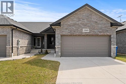 3560 Hallee Cres, Windsor, ON, N8W0B3 | Card Image