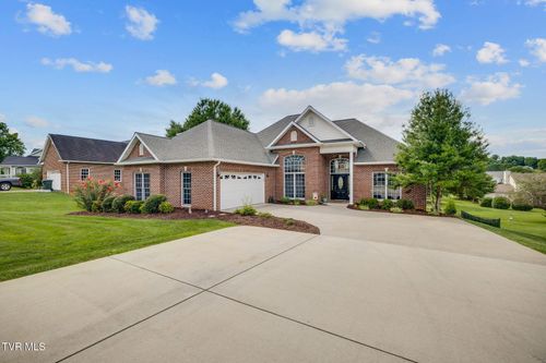 335 Wiltshire Dr, Gray, TN, 37615-4818 | Card Image
