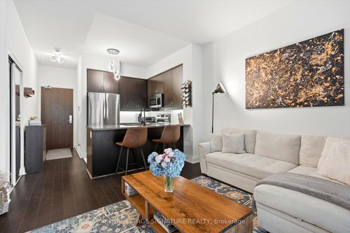 527-1185 The Queensway N/A, Etobicoke, ON, M8Z0C6 | Card Image