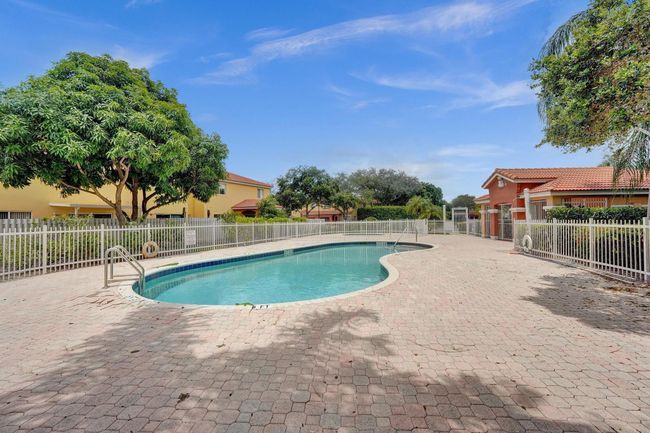 10320 - 10320 Sw 18 Th St, Townhouse with 4 bedrooms, 3 bathrooms and null parking in Miramar FL | Image 10