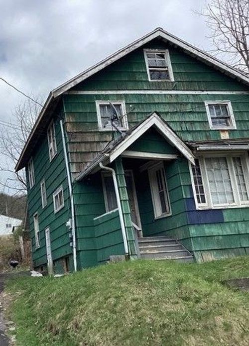 2 Leon Ave, Binghamton, NY, 13904-1007 | Card Image