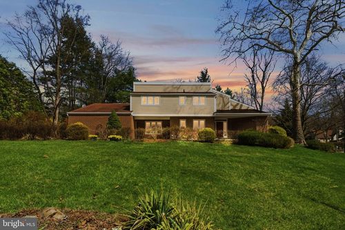 1561 Tanglewood Dr, WEST CHESTER, PA, 19380-5856 | Card Image