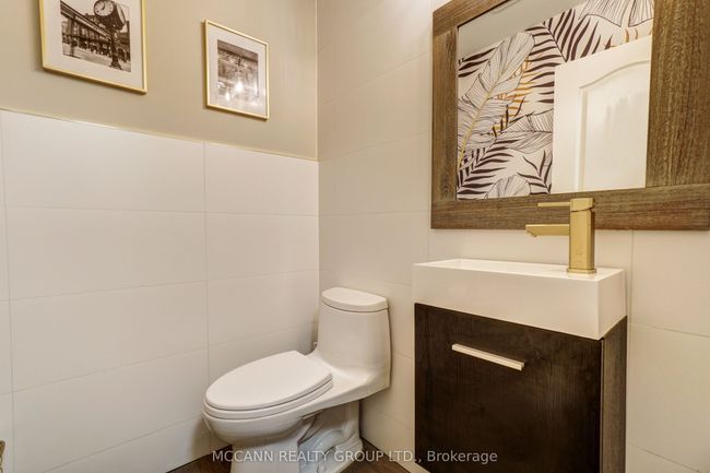 142 Carnwith Dr E, House attached with 3 bedrooms, 3 bathrooms and 2 parking in Whitby ON | Image 31