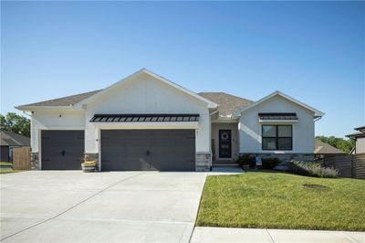 901 Nw Hickorywood Drive, House other with 4 bedrooms, 4 bathrooms and null parking in Grain Valley MO | Image 1