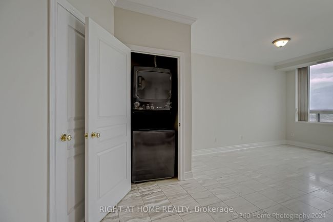 PH5 - 1 Belvedere Crt, Condo with 1 bedrooms, 2 bathrooms and 1 parking in Brampton ON | Image 18