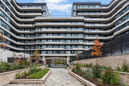 911-8188 Yonge St, Thornhill, ON, L4J0M2 | Card Image