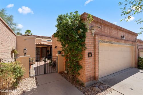90 E Silverado Pl, Oro Valley, AZ, 85737-7685 | Card Image