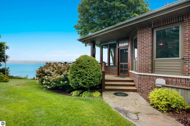 12305 3 Rd St, House other with 5 bedrooms, 4 bathrooms and null parking in Kewadin MI | Image 41