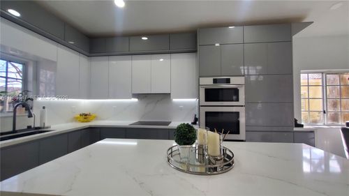 1225 Ne 32nd Ave, Homestead, FL, 33033-5324 | Card Image