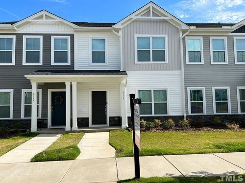 913 Robbie Jackson Ln, Fuquay Varina, NC, 27526-4518 | Card Image