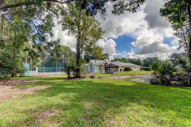 Side Yard | Image 5