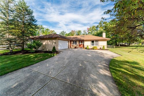 10120 N Surfside Cir, Reminderville, OH, 44202-8128 | Card Image