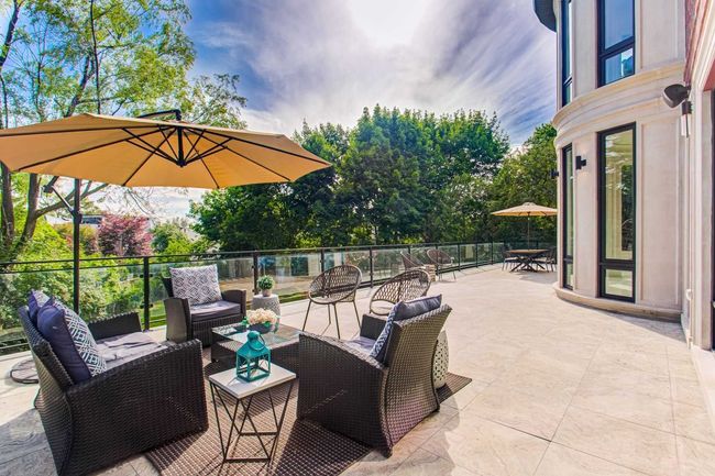 8 Cavalier Cres, House other with 5 bedrooms, 8 bathrooms and 11 parking in Thornhill ON | Image 12
