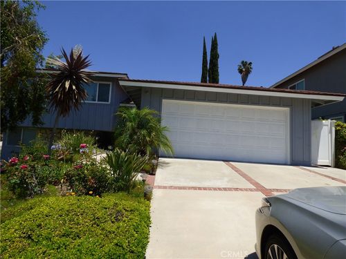 5650 Lake Lindero Dr, Agoura Hills, CA, 91301-1907 | Card Image