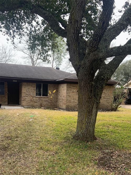 308 Circle Dr, Wharton, TX, 77488-4506 | Card Image