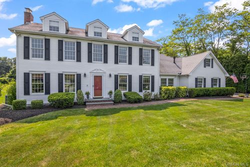 17 Lemark Ct, Setauket, NY, 11733-1961 | Card Image