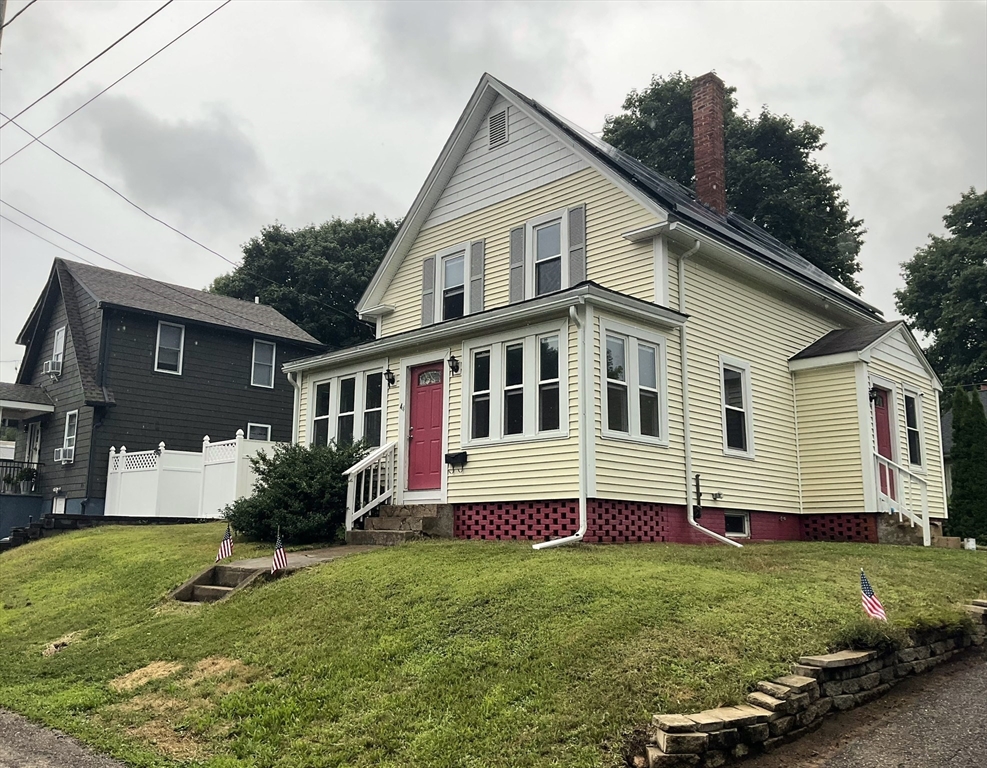 Rich St, Gardner, MA 01440
