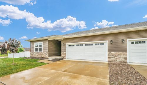 east-3311 Memory Ln, Urbana, IL, 61802-7846 | Card Image