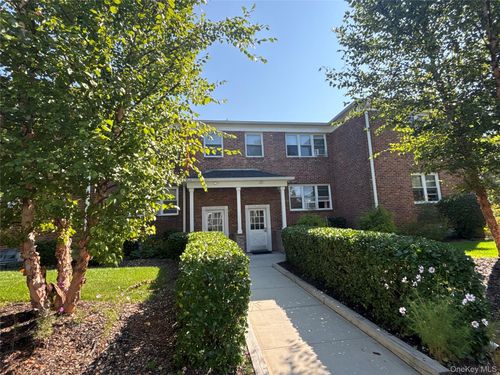 3-37 Spruce St, Great Neck, NY, 11021-3836 | Card Image