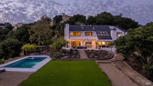 120 Garner Drive, Novato, CA, 94947 | Card Image