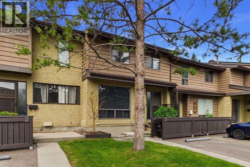 2300 Oakmoor Dr Sw, Calgary, AB, T2V4N7 | Card Image