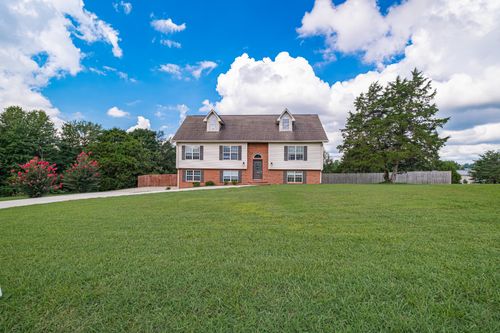 84 Amberwood Dr, Mc Minnville, TN, 37110-6749 | Card Image