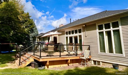 10146 Aberdeen Dr, Grand Blanc, MI, 48439-9574 | Card Image