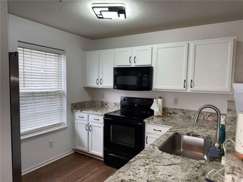 1a-5600 Ne 80th Ter, Kansas City, MO, 64119-7822 | Card Image