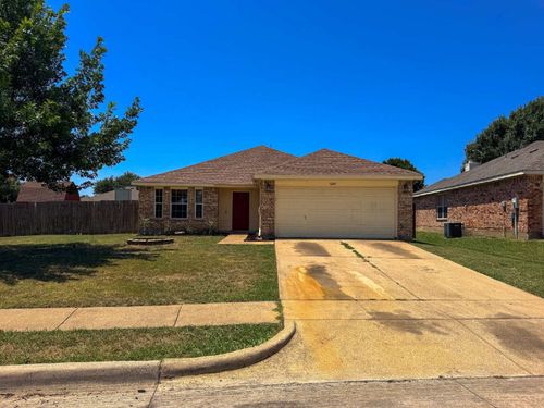 1009 Mckavett Drive, Burleson, TX, 76028 | Card Image