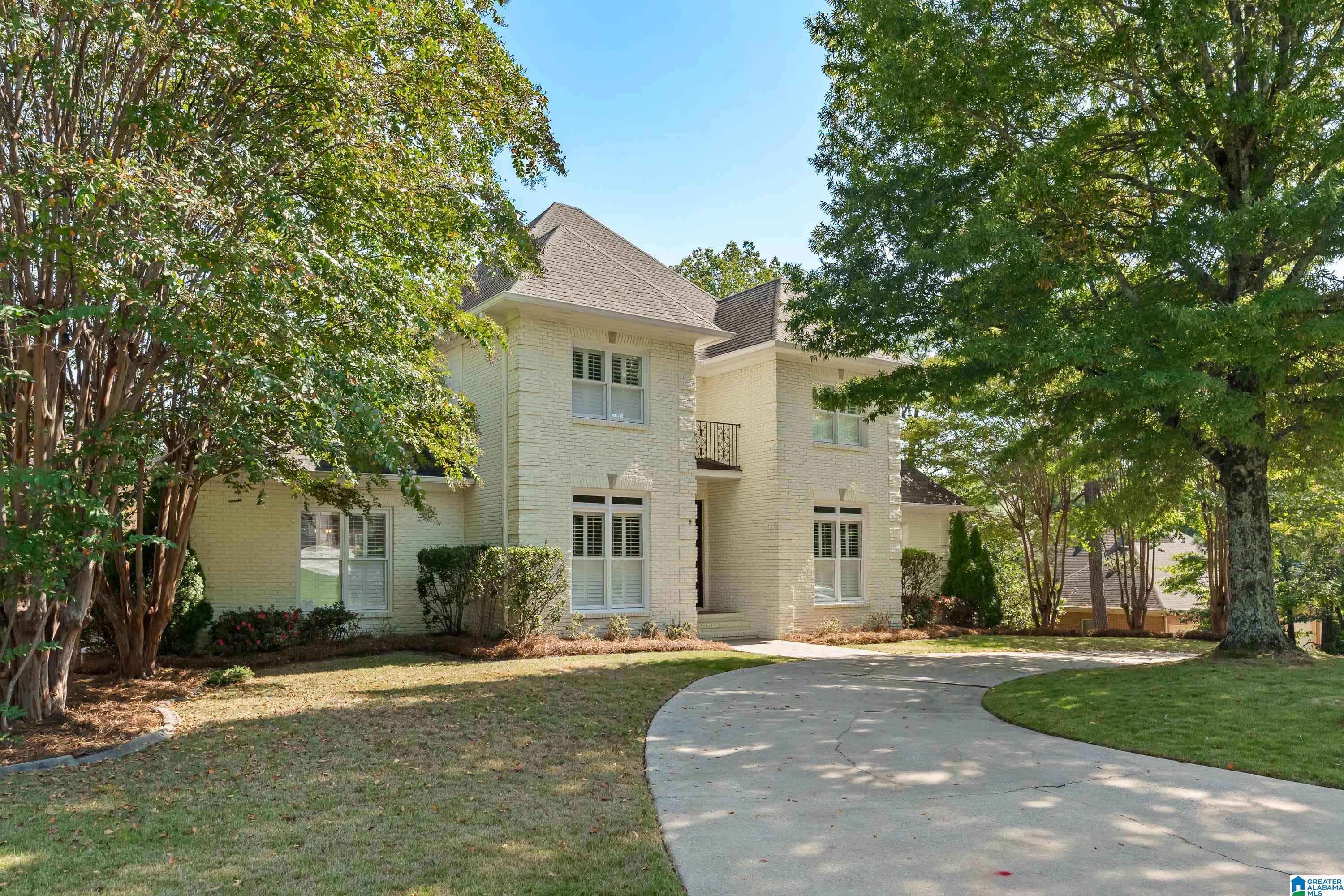 Carisbrooke Cir, Hoover, AL 35226