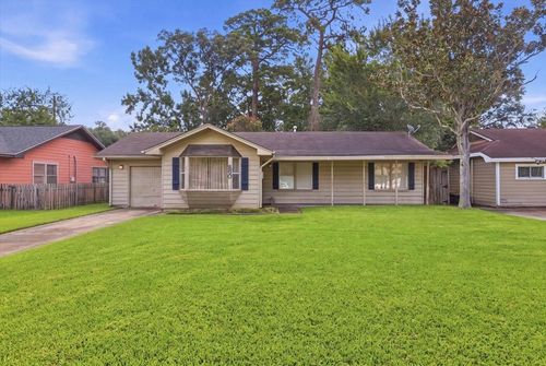 860 Peyton Dr, Beaumont, TX, 77706 | Card Image