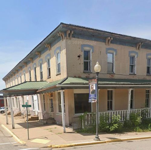 105 W 7th St, Neillsville, WI, 54456-1552 | Card Image