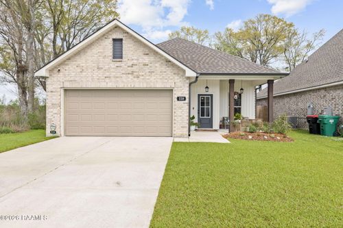 220 Vagabond Way, Lafayette, LA, 70506-6790 | Card Image